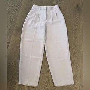 Aritzia carrot pant